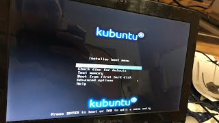 JW Live  Kubuntu 1810 vs Intel Atom N2600 netbook [upl. by Aisereht]