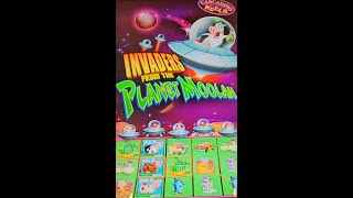 Invaders from the Planet Moolah Slot Machine [upl. by Nimsaj]