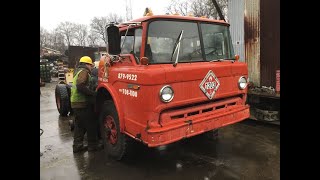 1984 Ford C8000 with a 3208 v8 diesel Caterpillar engine [upl. by Holden]