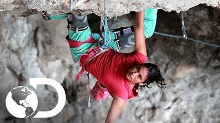 Quetzali Galindo baila en la roca  Escaladoras  Discovery Latinoamérica [upl. by Siva]