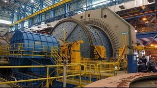 Overflow Discharge Ball Mill in Operation Mineral Processing  Ball mill machine working [upl. by Ebarta]