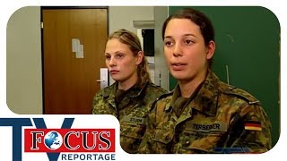 Grundausbildung Bund Rekrutinnen bei der Bundeswehr  Focus TV Reportage [upl. by Behl316]