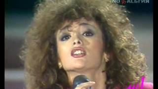 Flavia Fortunato  Verso IL 2000 HQ quotSAN REMO a Moscaquot Fiori e Canzoni dall Italia 1986 [upl. by Torry]