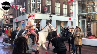 Sinterklaas naakt door Amsterdam Kalverstraat [upl. by Osnofla111]