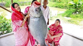 15 kg বিশাল সাইজের কাতলা মাছ কেটে পরিবারআত্নীয়স্বজন সবাই মিলে জমিয়ে খেলাম  big size fish cutting [upl. by Anasus557]