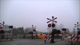 Spoorwegovergang Glanerbrug  Dutch railroad crossing [upl. by Finnie]