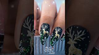 💚🦌Green and gold reindeer nail art christmasnails shorts natdenail holidays nailart [upl. by Llennol158]