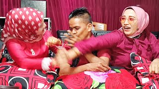 Mak Son Sayangnyo Babagi Duo😁🤣🤪Duel SeroBu Dosen Rina Jo Wati Caniago Di Batu Limbak [upl. by Biernat]