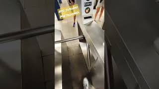 🗽 Technique to Swipe a MetroCard in New York City Subway station  train station NYC 🇺🇲 [upl. by Holds]