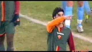 Alberto Aquilani fantastic skill and goal  Sampdoria 00 Roma highlights 20092010 [upl. by Olegnaed]