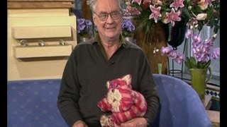 This Morning  Oliver Postgate amp 25 Years of Bagpuss 1999 [upl. by Ally]