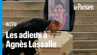 Des centaines de personnes aux obsèques dAgnès Lassalle lenseignante tuée à SaintJeandeLuz [upl. by Enieledam]