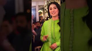 Ayeza khan award show  ayeza khan cutemoments ayezakhan iqroskii award actress viral 2024 [upl. by Enirehs772]