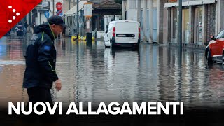 Milano nuovi allagamenti a Ponte Lambro lacqua invade le strade [upl. by Noyek]