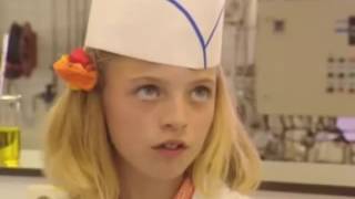 Hoe wordt snoep bedacht en gemaakt Willem Wever 20120807 mp4 [upl. by Yllas]