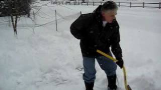 How to Shovel Snow and Protect your Back [upl. by Harvey614]