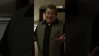 Phil der Magier 🧛‍♂️ 😂 ModernFamily ComedyCentralDeutschland [upl. by Dray897]