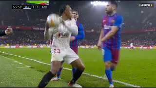 Jules Kounde recieved a straight red card for throwing the ball at Jordi Albas face [upl. by Orlantha]