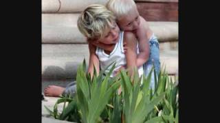 Kingston and Zuma Rossdale Brotherly Love [upl. by Airretnahs177]