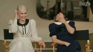 Sarah Paulson amp Amanda Peet momento engraçado para People  Sarah amp Amanda P funny moment to People [upl. by Inaffit]