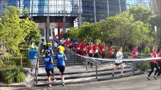 Run at work 2015 La Défense  comme si vous y étiez  avec Gg   20150521 [upl. by Masera]