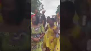 Winneba AC Methodist JHs headteacher on the dancing Floor ghana teacher dance [upl. by Eerolam]