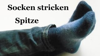 Socken stricken  Spitze  Teil 5 2014 deusch [upl. by Akcirehs]