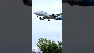 westjet boeing 7879 landing at London heathrow airport aviation shorts [upl. by Anaz674]