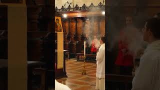 Canto del Magnificat durante la preghiera del santo Rosario davanti alla tavola della Mascarella [upl. by Ayotna977]