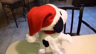 DANCING MUSICAL SNOOPY CHRISTMAS PLUSHCHARLIE BROWNPEANUTS [upl. by Etteniotnna]