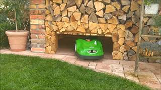 robotic mower automatic garage door  Automatische Tür Tor für Mähroboter Roboter Rasenmäher Garage [upl. by Kamin]