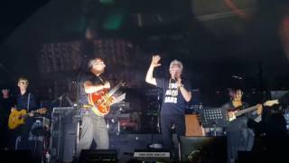 Hans Zimmer rapping with Trevor Horn of The Buggles at Wembley Arena London June 15 2017 [upl. by Hasty]