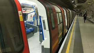 6 London Underground tube trains London Bridge Station Northern Line going northbound [upl. by Carlile]