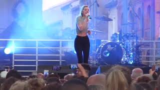 Anais Delva  A quoi ca sert  RTS Live Summer 16072019 Narbonne [upl. by Najed]