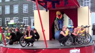 Zirkus Mugg mit Jugendlichen auf Tournee Programm 2011 [upl. by Andrej419]