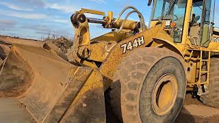 New Loader Deere 744H Wheel Loader [upl. by Gnilrits]