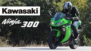 Kawasaki Ninja 300 2017 Prueba a fondo Full HD [upl. by Samuella]