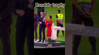 Ronaldo trophy to fir dekh kar muchayeviralvideo factmaxhu [upl. by Gentille126]