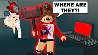 This BEAST Hates iamSanna And Moody In Flee The Facility Roblox [upl. by Yllet]