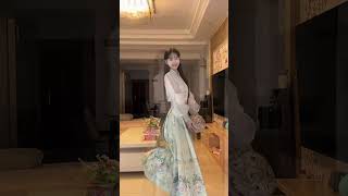 Try on Horsefaced skirt Long skirt Song Dynasty Chinese Hanfu Traditional clothing V5573 [upl. by Oneill922]