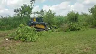 John Deere 333g with virnig 78” highflow rotary cutter reefchoice rockworks [upl. by Akapol]