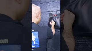 How to hit the Wing Chun wall bag [upl. by Gonick]