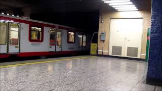 Metro De Santiago  Trenes en Los Heroes  Linea 1 [upl. by Atter]