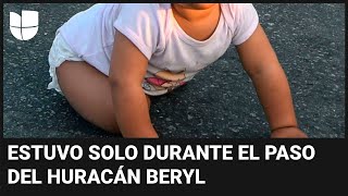 Hallan a un bebé gateando en una carretera su hermano fue encontrado muerto y su madre arrestada [upl. by Tullius]