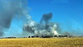 Fire next to the road between R59 and Barrage road towards Sasolburg in South Africa [upl. by Chow318]