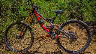 Specialized Demo 8 Carbon 2013 Mullet 29275 [upl. by Enohpets]