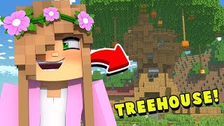 I BUILT A TREEHOUSE  IN MINECRAFT  Minecraft Little Kelly [upl. by Enerahs]