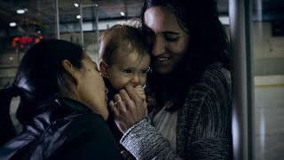 HockeyCaroline Ouellette souvre sur sa vie de famille [upl. by Oirramaj316]