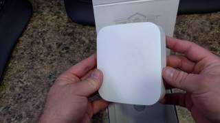 Unboxing Samsung SmartThings Hub [upl. by Arayc]