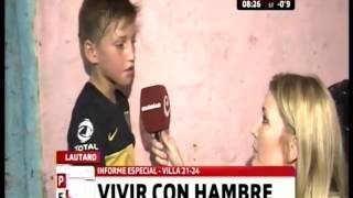 Pobreza en Argentina Periodista no aguanta el llanto en reportaje niño con hambre MACRI 2017 [upl. by Danit]